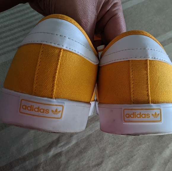 Men's Adidas shoes - Picture 8 of 9